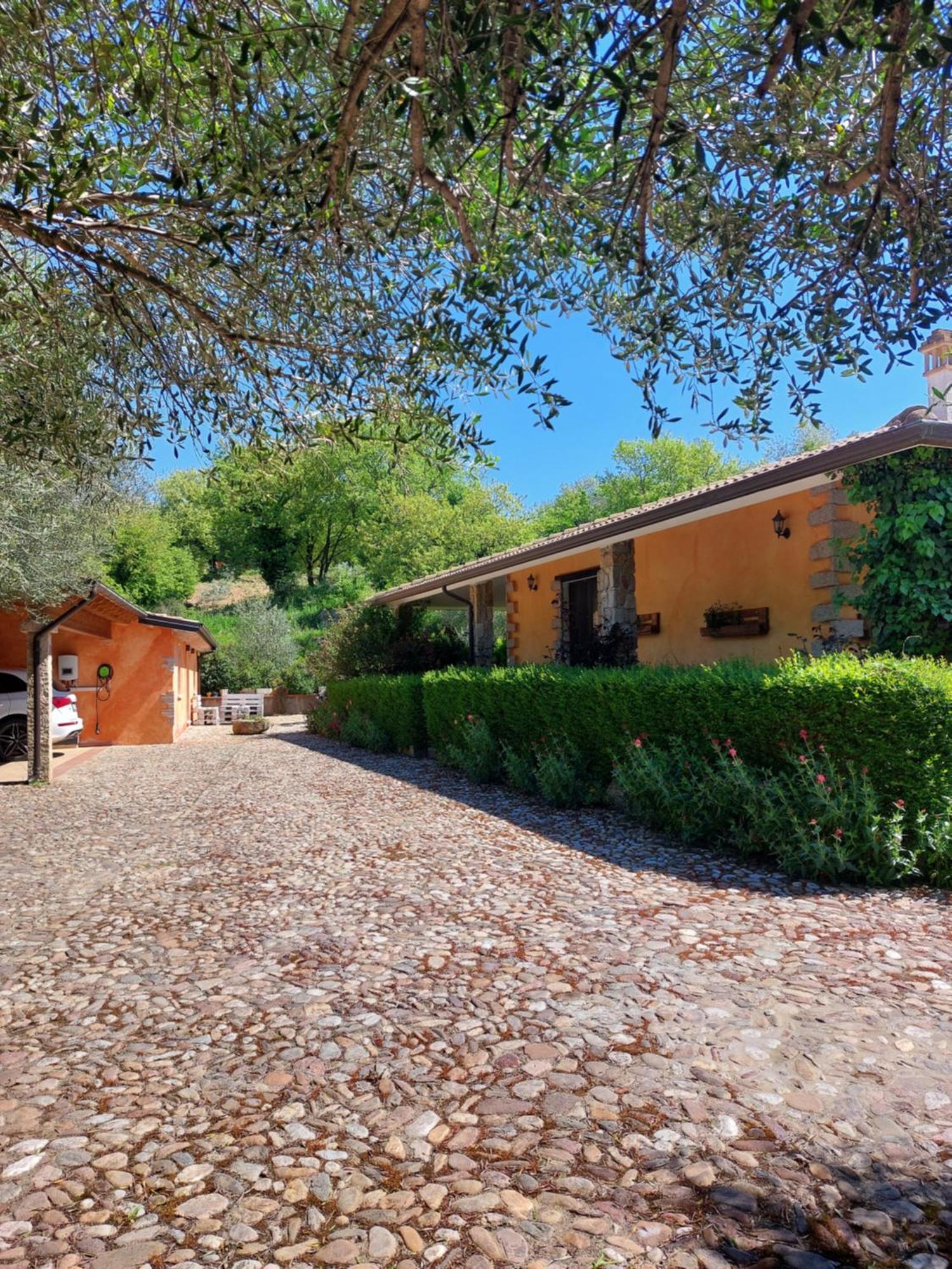 Casa Vacanza Centro Sardegna Sorgono المظهر الخارجي الصورة